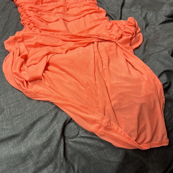 Venus Size Large Peachy Ruched Dress - Picture 2 of 6